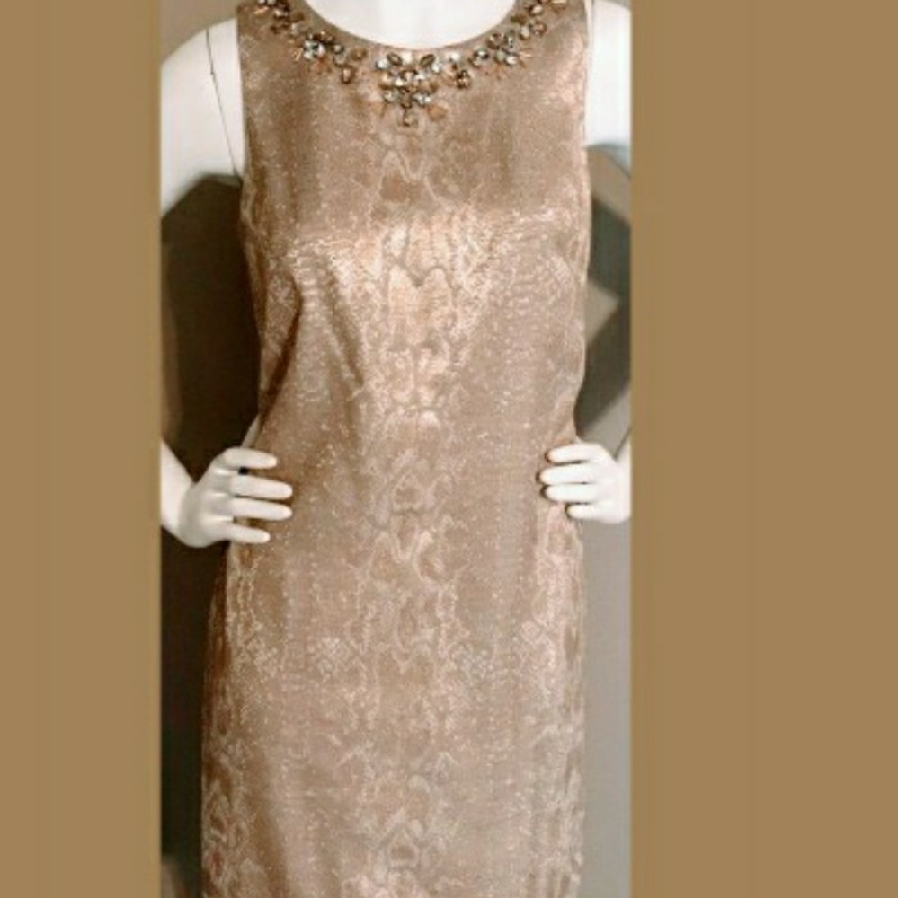 🌸🌸 2/$25 Vince Camuto Sheath Dress